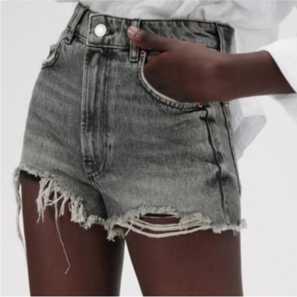 ZARA NWOT The High Waist Short Distressed Gray Denim Sz 8